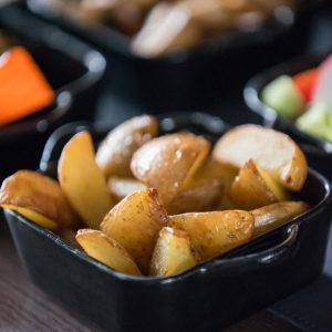 8.Mažosios bulvytės su trumų aliejumi